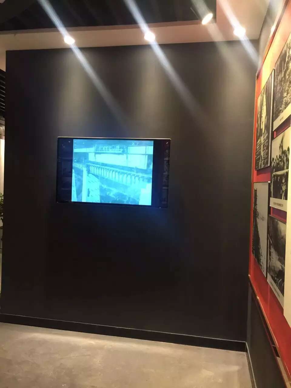02.jpg